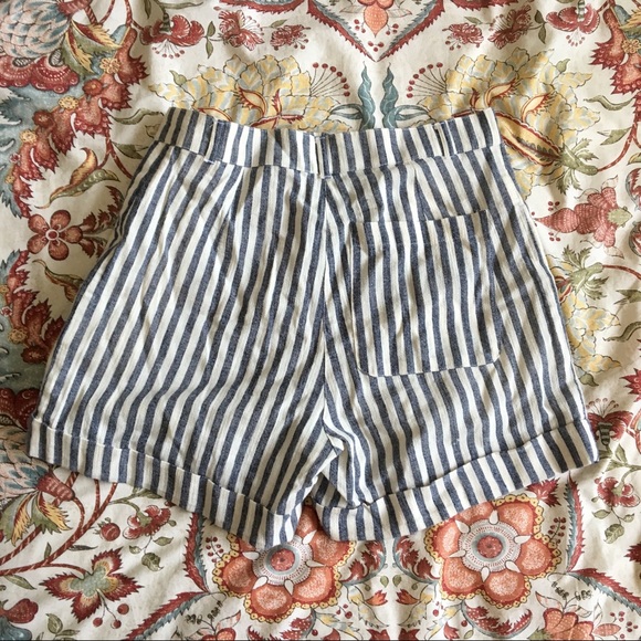 Striped linen shorts- DONATING SOON - Picture 2 of 4